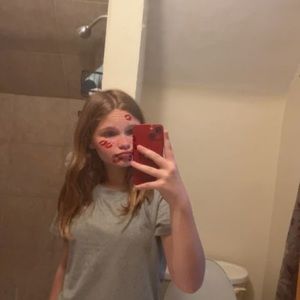 Meet your Posher, Caylin